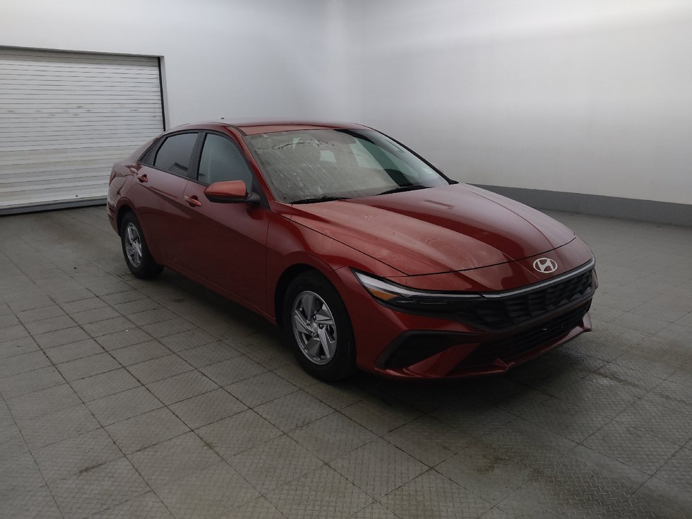 Used 2024 Hyundai Elantra SE FWD image 13