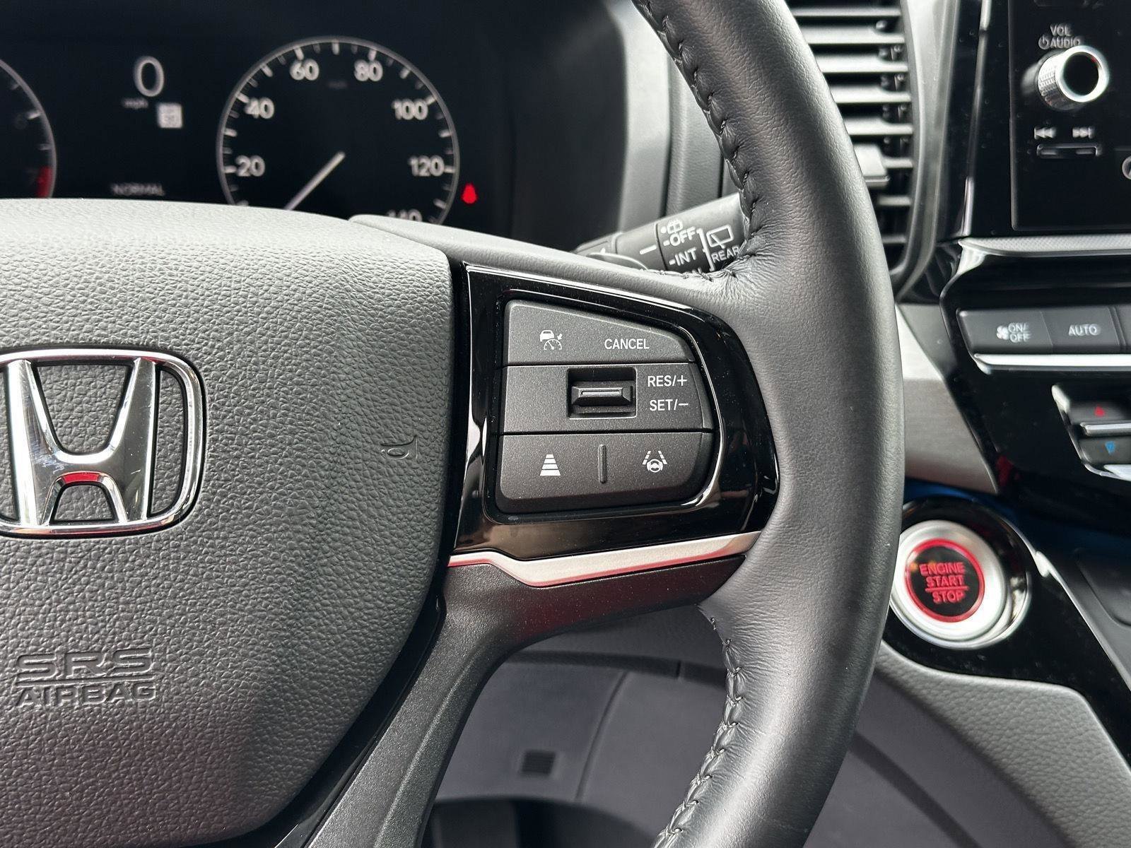 Certified 2025 Honda Odyssey Touring image 11