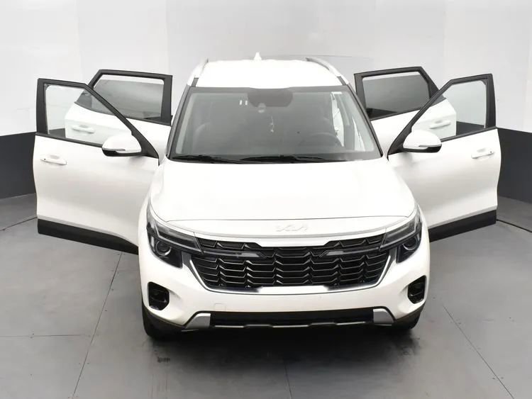 Used 2025 Kia Seltos S FWD image 10