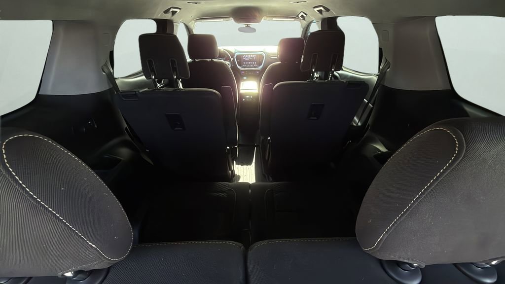 Used 2018 GMC Acadia SLE image 15