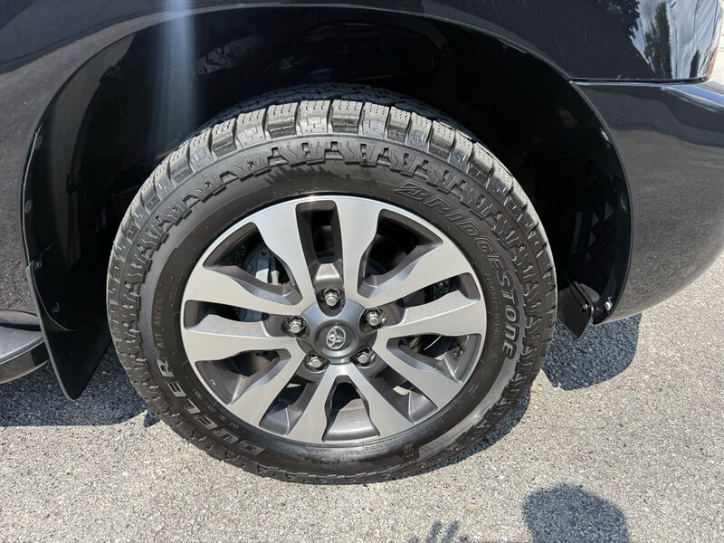 Used 2021 Toyota Sequoia Limited AWD/4WD image 2
