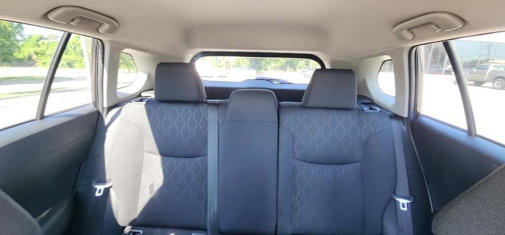 Used 2025 Toyota Corolla Cross LE FWD image 11