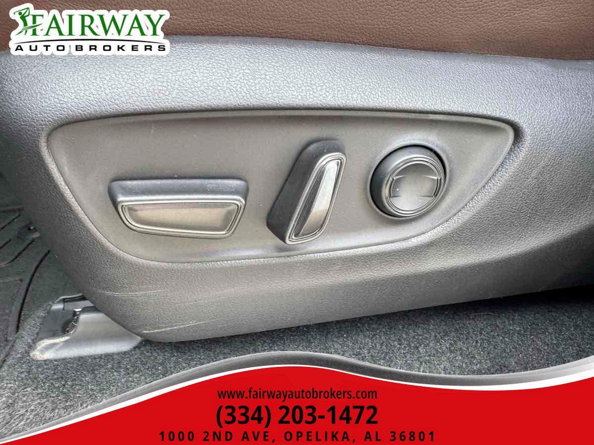 Used 2026 Toyota Land Cruiser w/ Premium Package AWD/4WD image 16