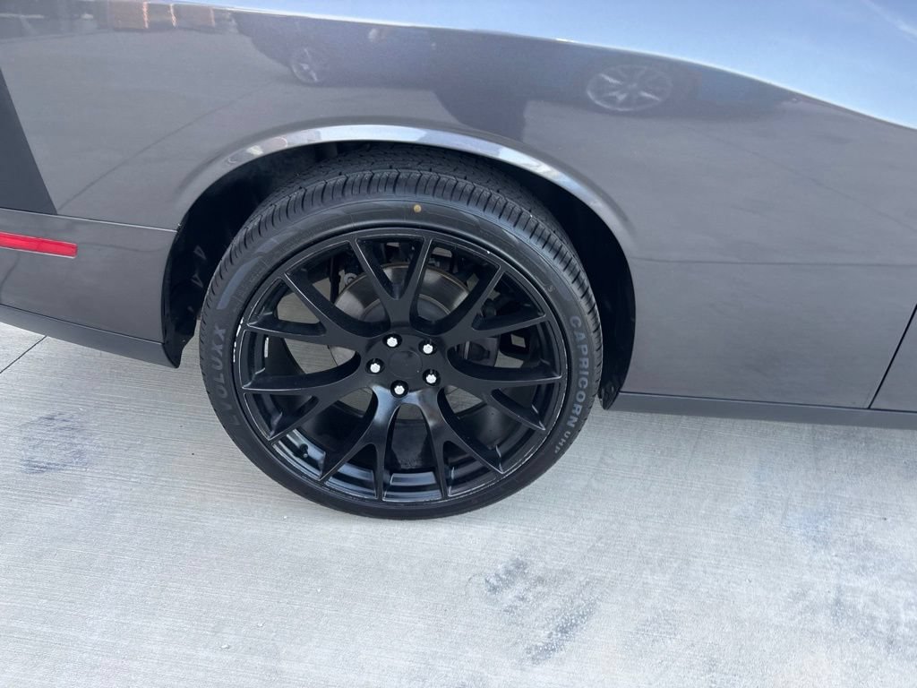 Used 2017 Dodge Challenger SXT w/ Super Sport Group (SS/T) RWD image 10