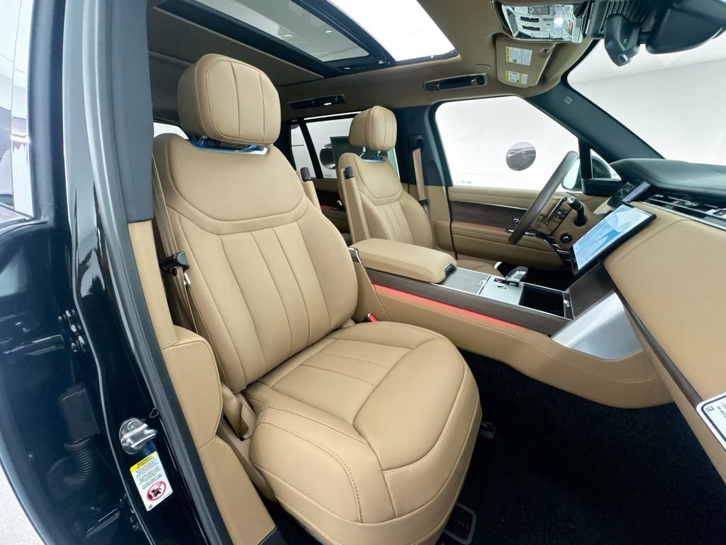 New 2026 Land Rover Range Rover Long Wheelbase SE AWD/4WD image 29