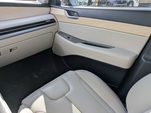 Used 2023 Hyundai Palisade Limited FWD image 15