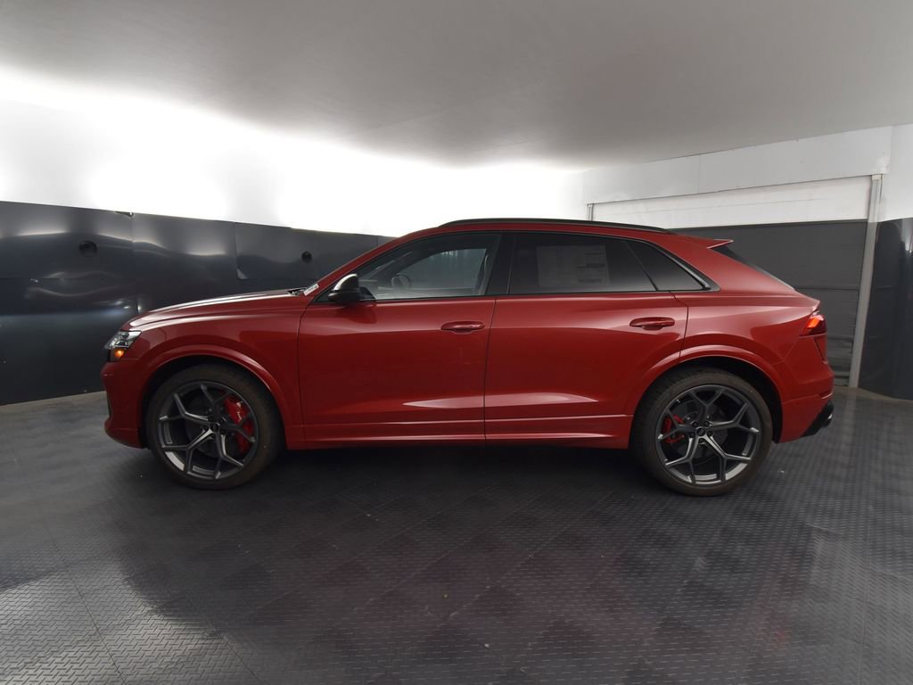 New 2025 Audi RS Q8 performance image 2