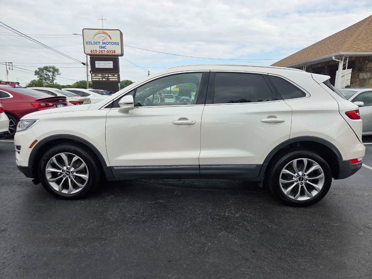 Used 2018 Lincoln MKC Select w/ Select Plus Package AWD/4WD image 3
