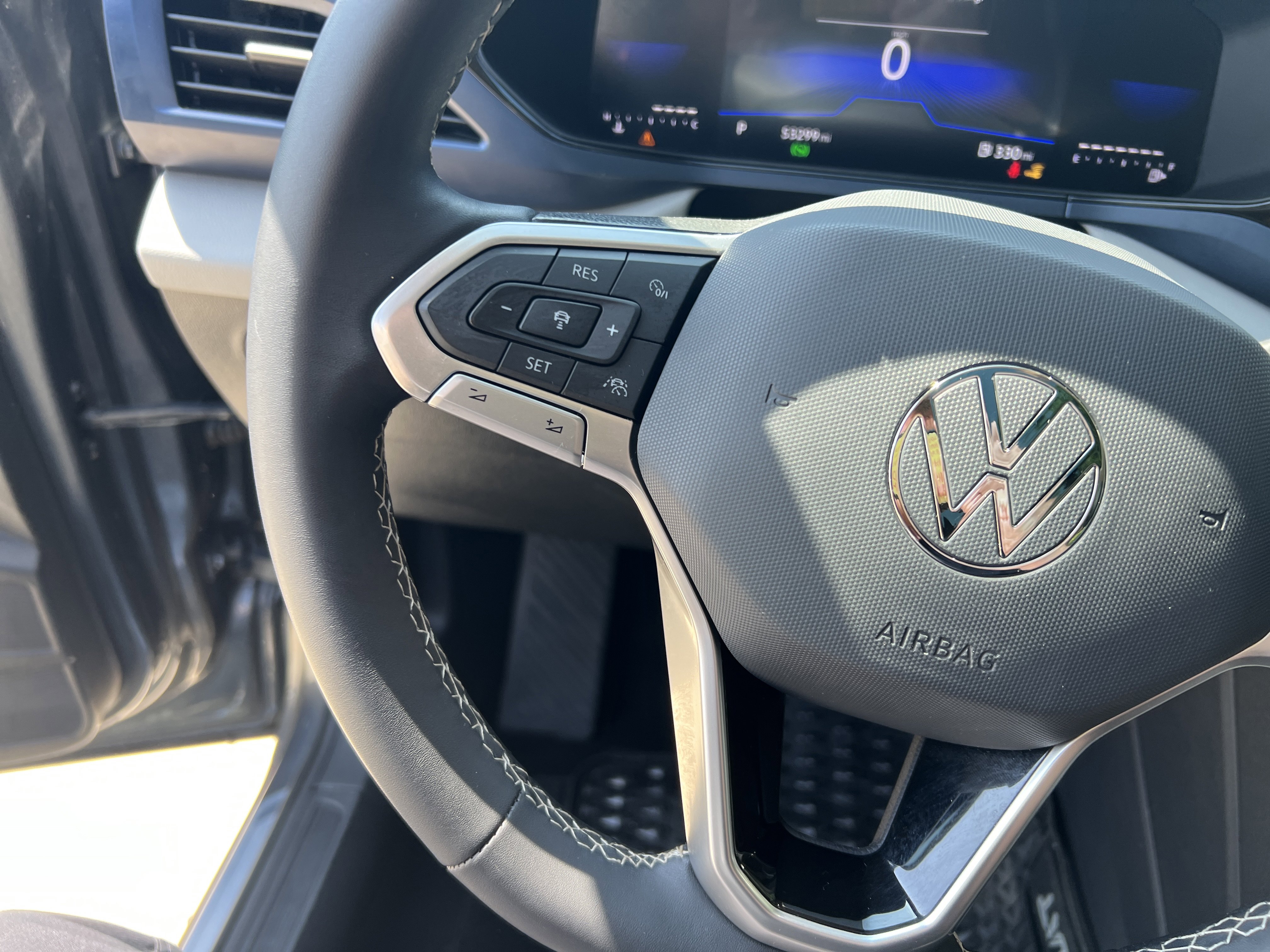 Certified 2023 Volkswagen Taos SE FWD image 17