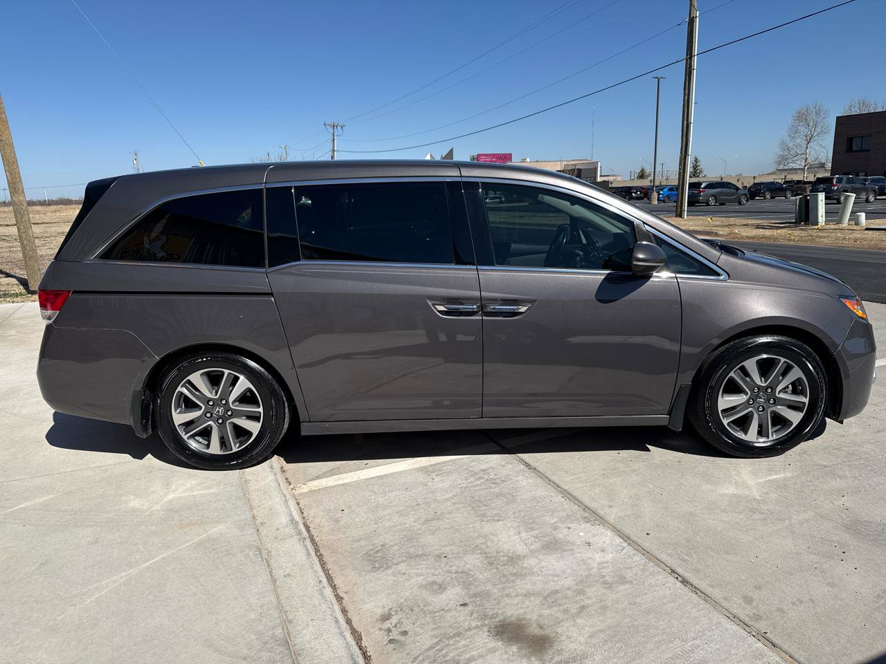 Used 2015 Honda Odyssey Touring Elite image 7