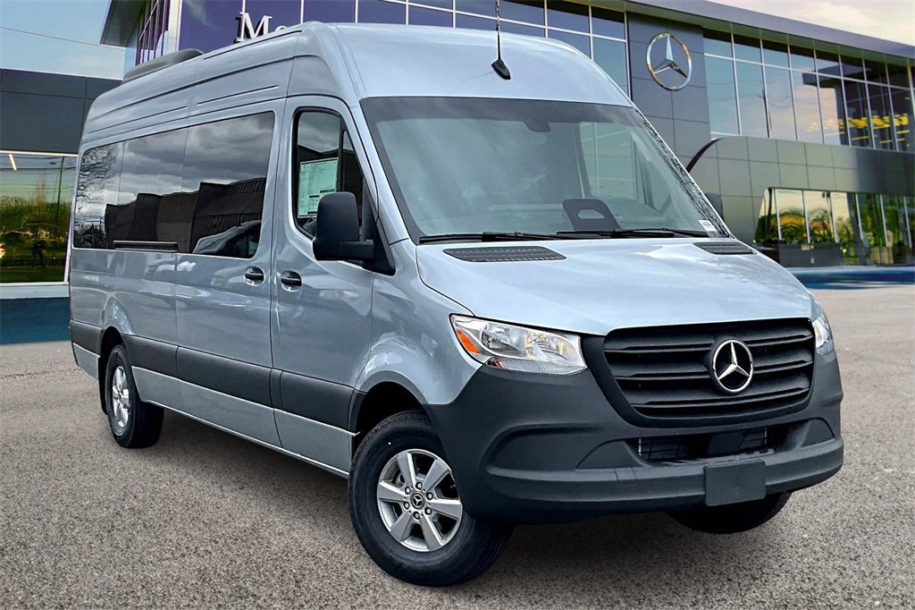 New 2025 Mercedes-Benz Sprinter 2500 image 1