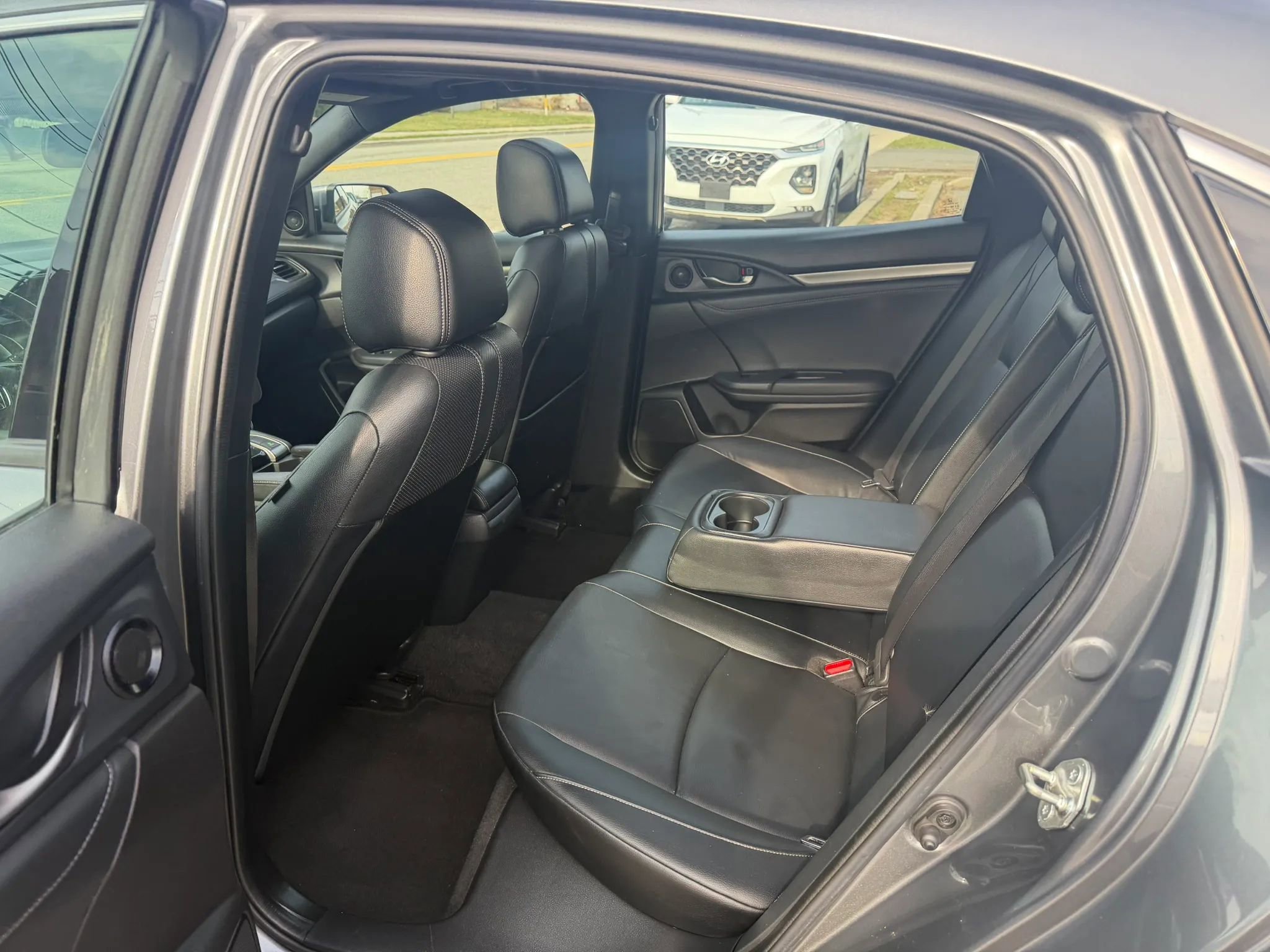 Used 2018 Honda Civic EX-L image 29