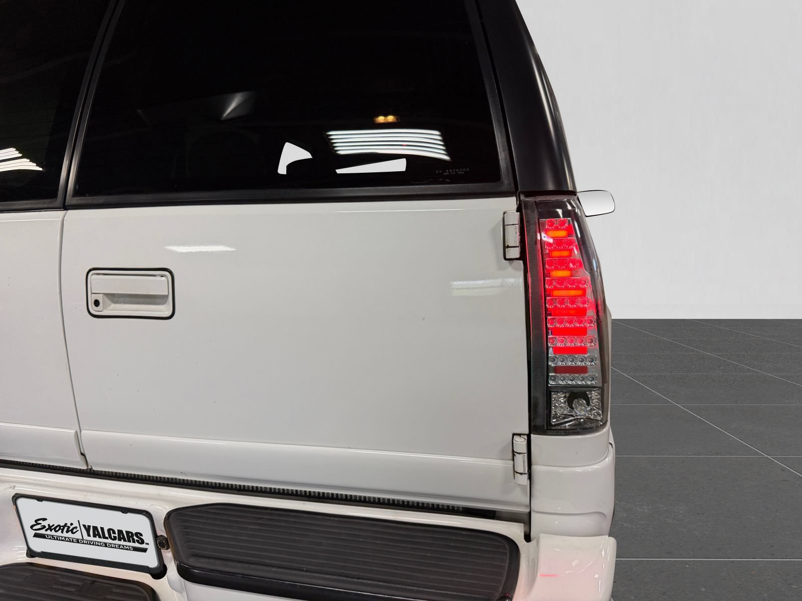 Used 2000 Cadillac Escalade 4WD image 42