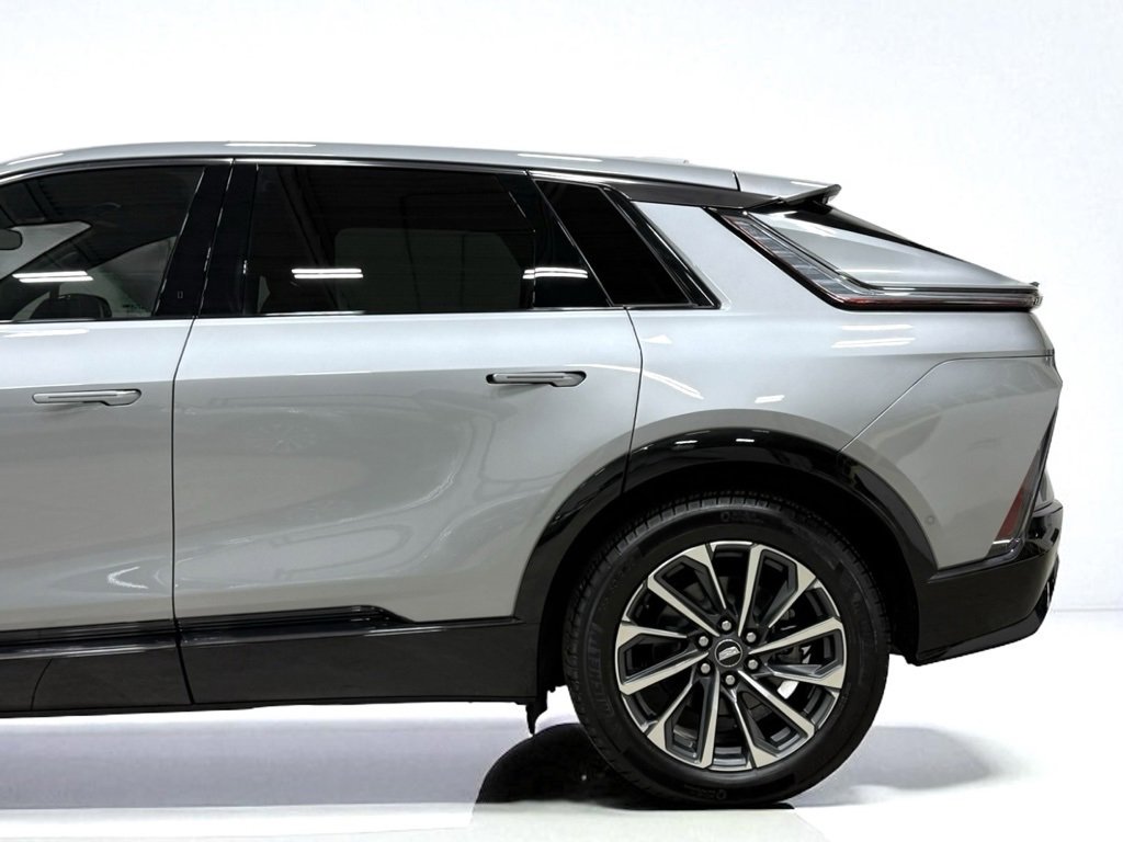 Used 2024 Cadillac Lyriq Sport w/ LPO, Floor Liner Package image 4