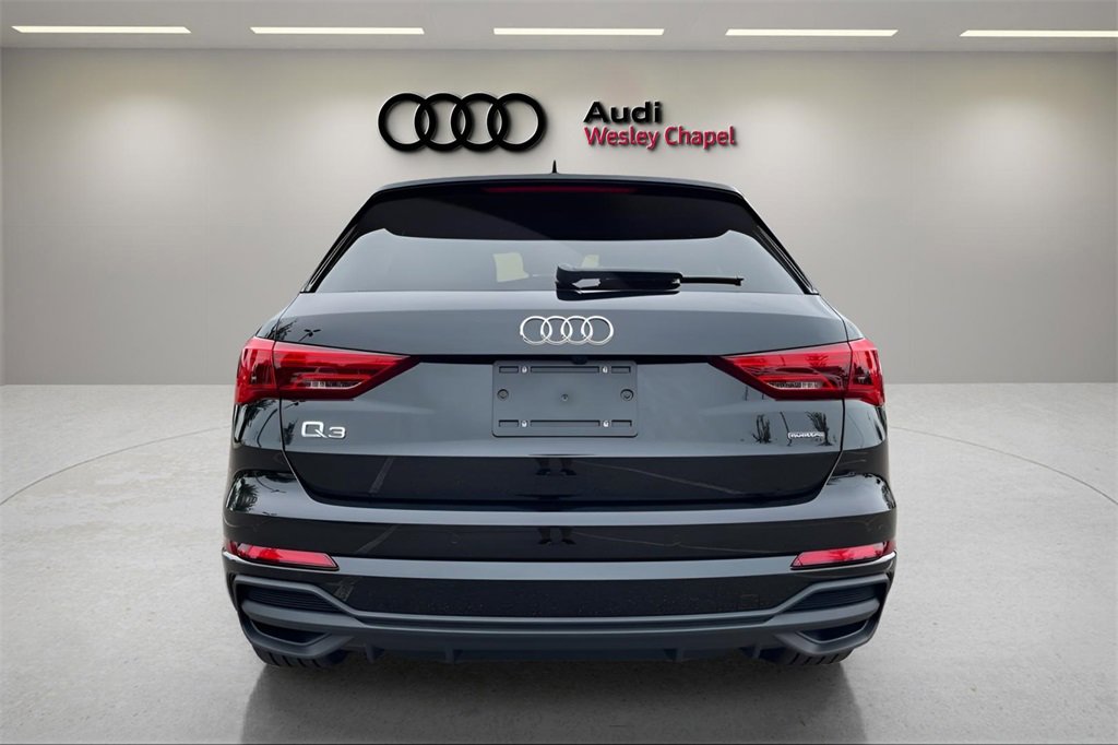 New 2025 Audi Q3 2.0T Premium image 4
