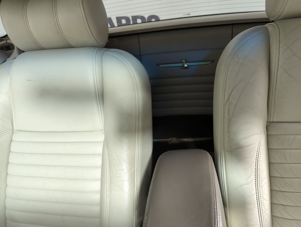Used 2005 Ford Thunderbird 50th Anniversary image 28