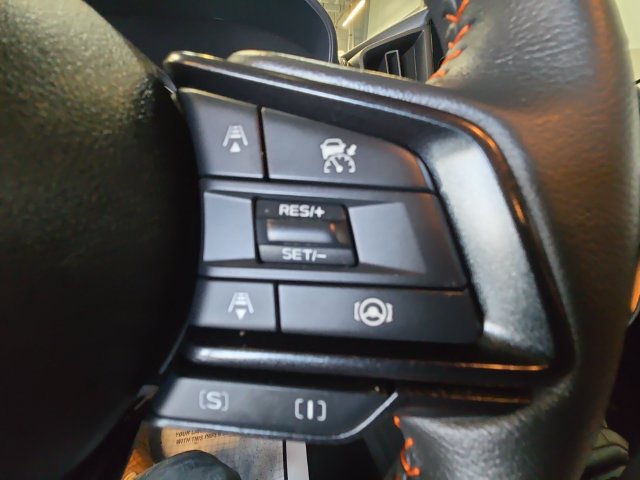 Used 2025 Subaru Crosstrek 2.5i Limited AWD/4WD image 19