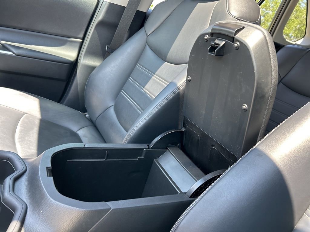 Used 2023 Toyota RAV4 XLE Premium image 33