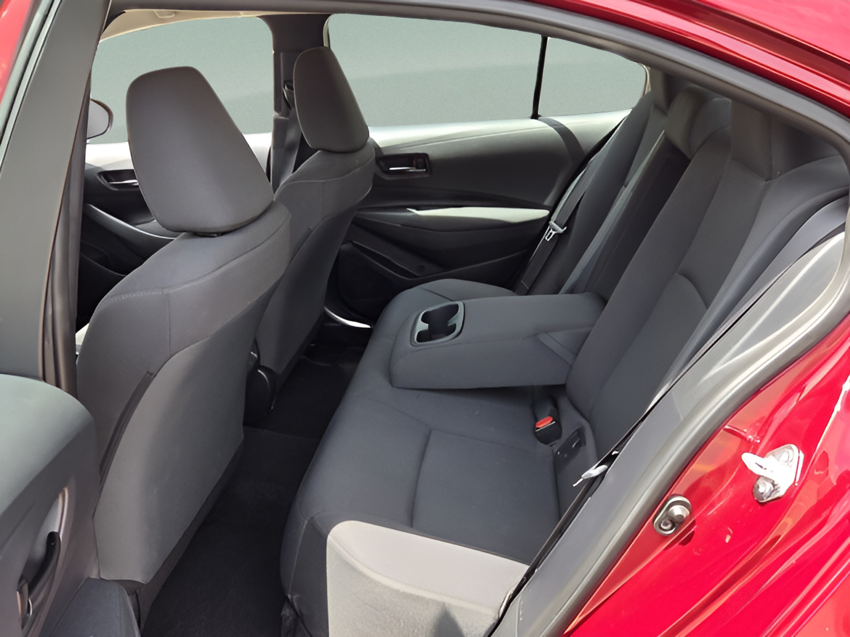 Used 2025 Toyota Corolla LE FWD image 10