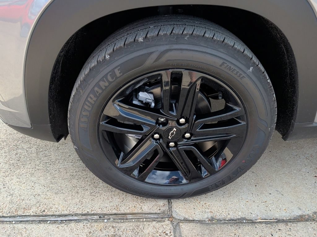 New 2026 Chevrolet Trax ACTIV w/ Sunroof Package FWD image 39