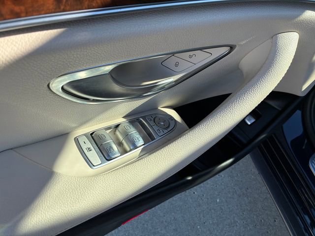 Used 2018 Mercedes-Benz E 300 4MATIC w/ Premium 2 Package image 21
