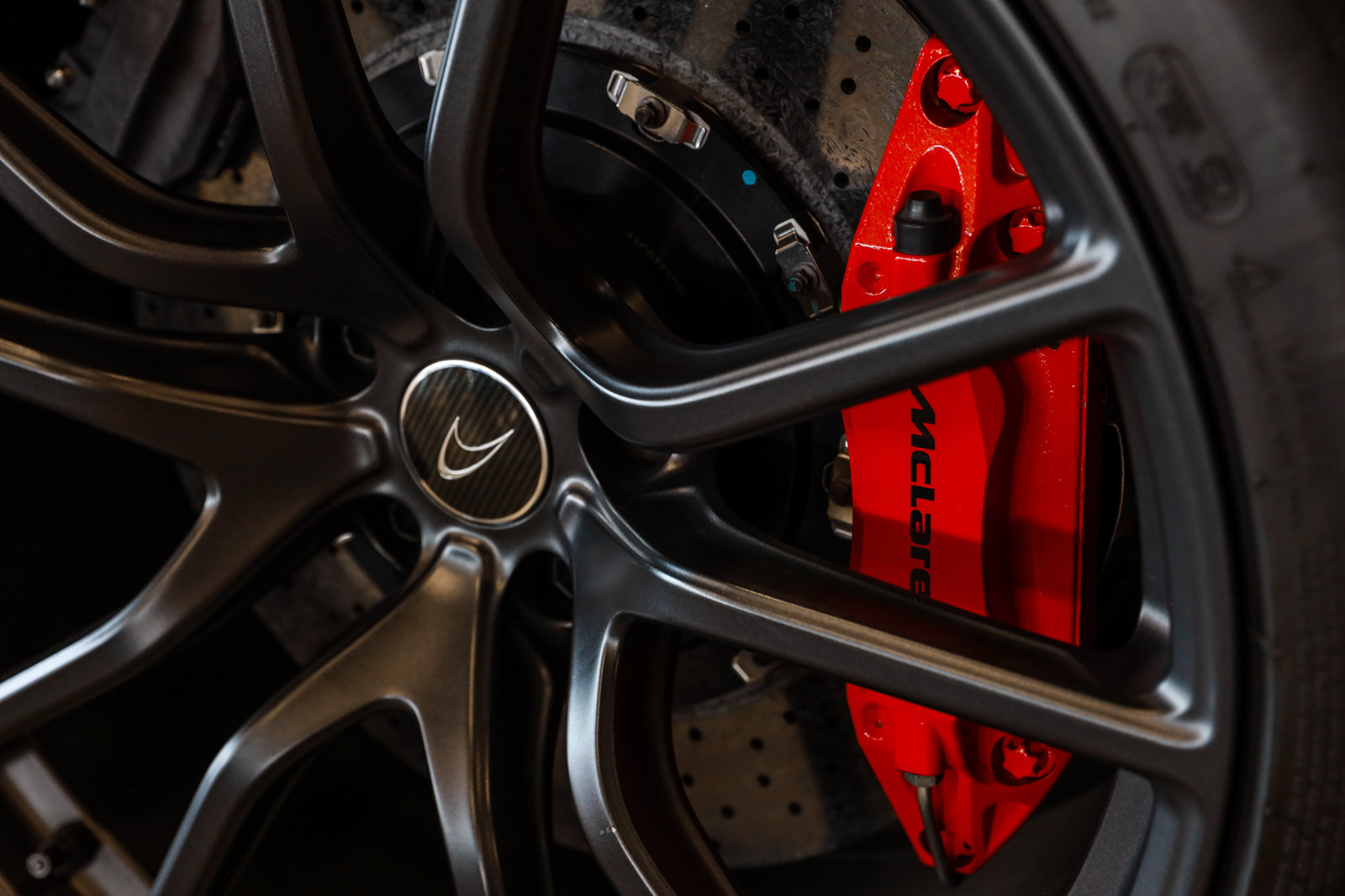 Used 2016 McLaren 570S Coupe RWD image 22
