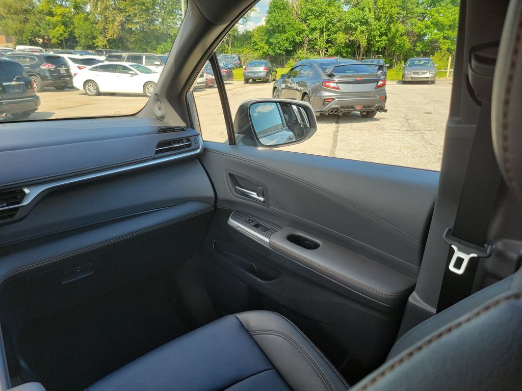 Used 2023 Toyota Sienna XLE Woodland Edition AWD/4WD image 11