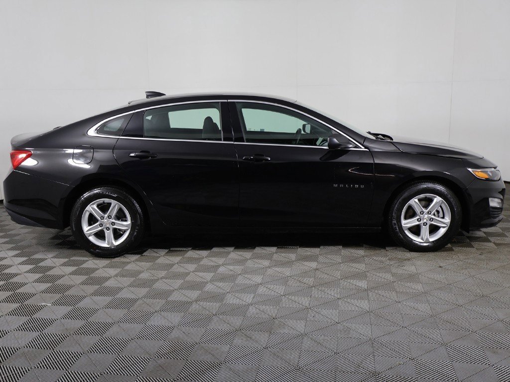 Used 2025 Chevrolet Malibu LS image 15