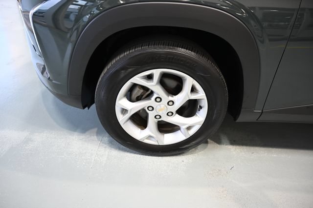 Used 2025 Chevrolet Trax LS w/ LS Convenience Package FWD image 28