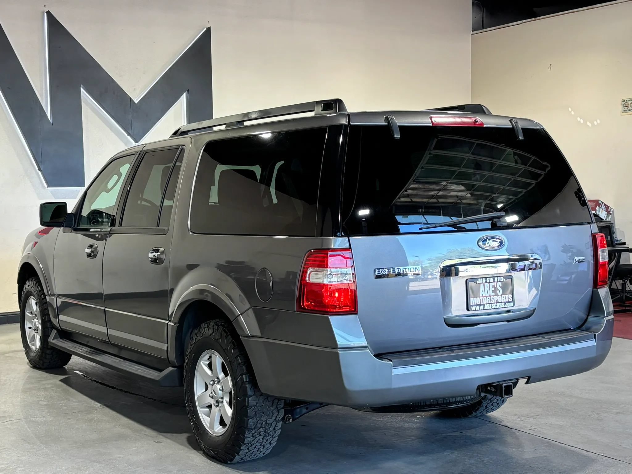 Used 2010 Ford Expedition EL XLT AWD/4WD image 7