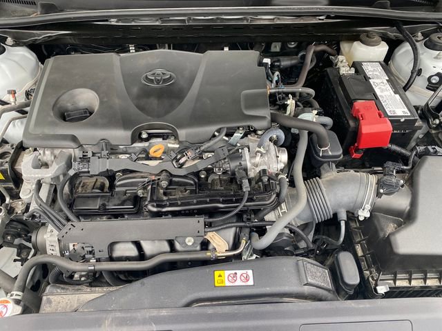 Used 2024 Toyota Camry SE image 10