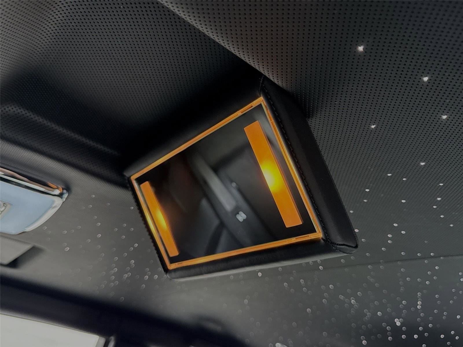 Used 2019 Rolls-Royce Phantom Sedan image 31