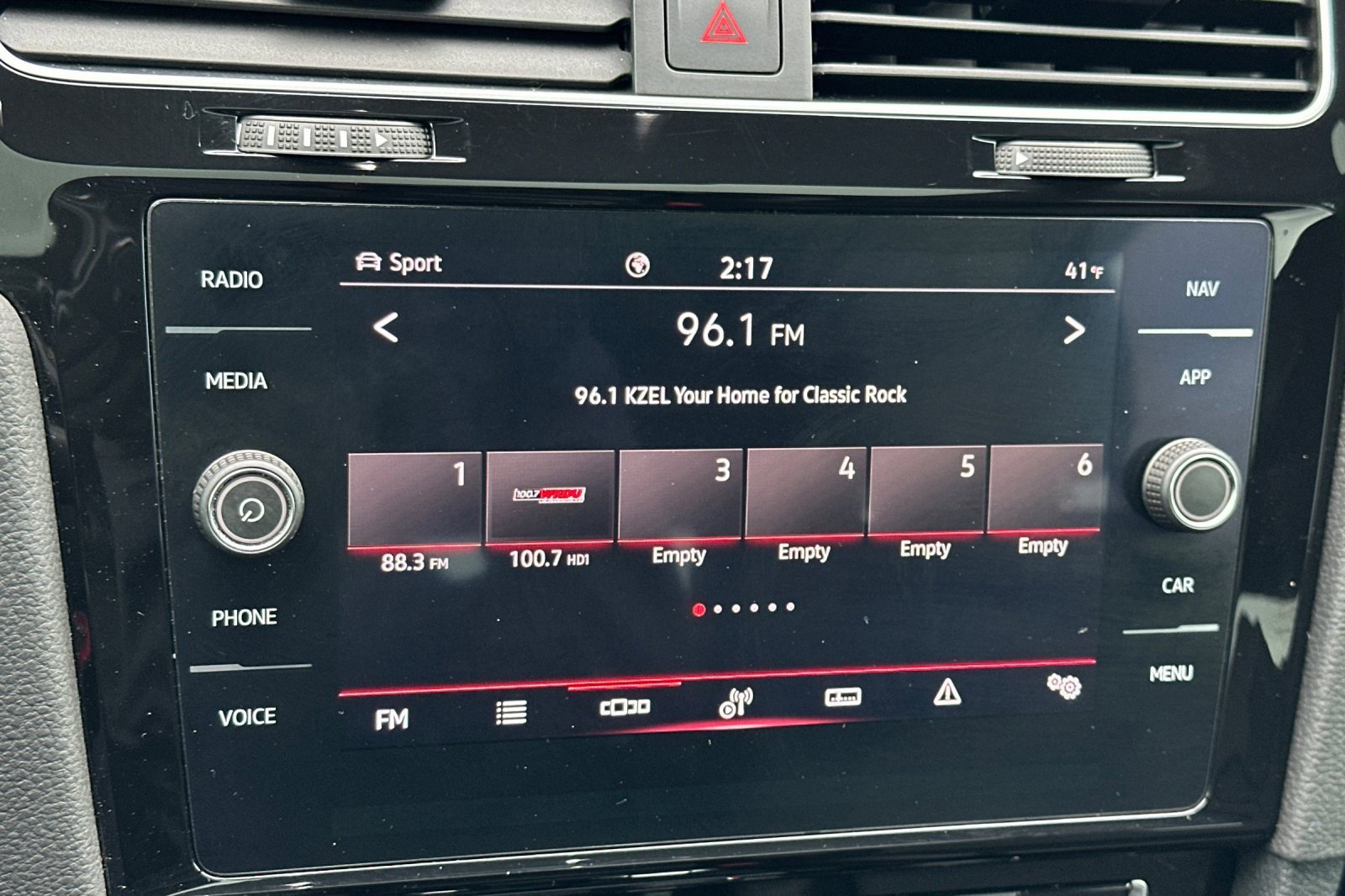 Used 2021 Volkswagen GTI SE image 20