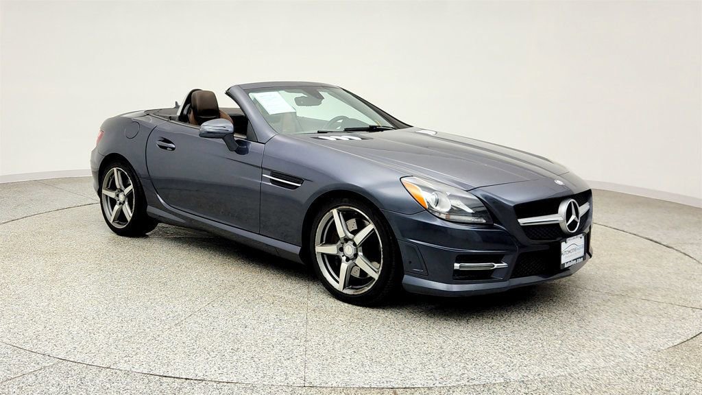 Used 2015 Mercedes-Benz SLK 250 image 3