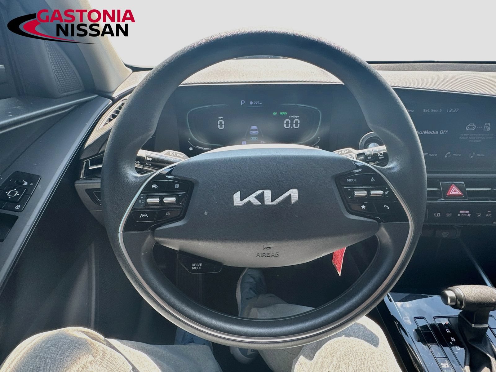 Used 2023 Kia Niro LX FWD image 14