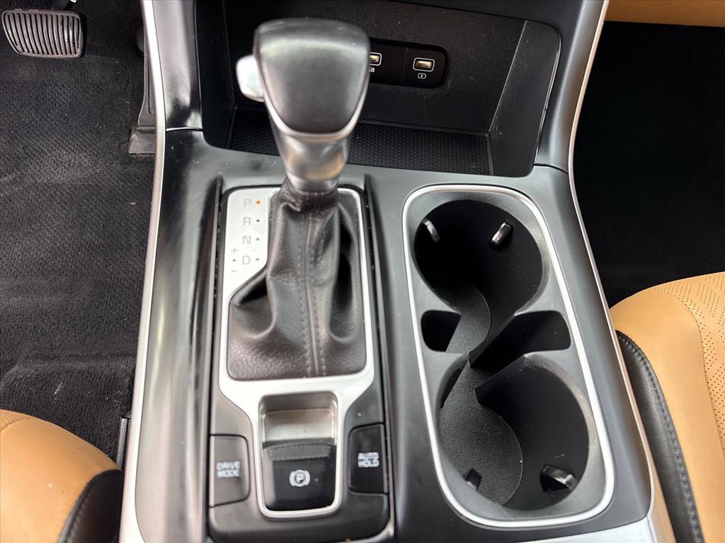 Used 2023 Kia Carnival LX image 12