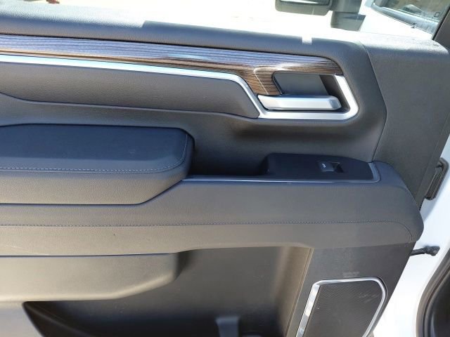 Used 2025 Chevrolet Silverado 2500 LT w/ Convenience Package image 28