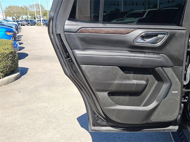 Used 2023 Chevrolet Tahoe Z71 w/ Luxury Package image 14