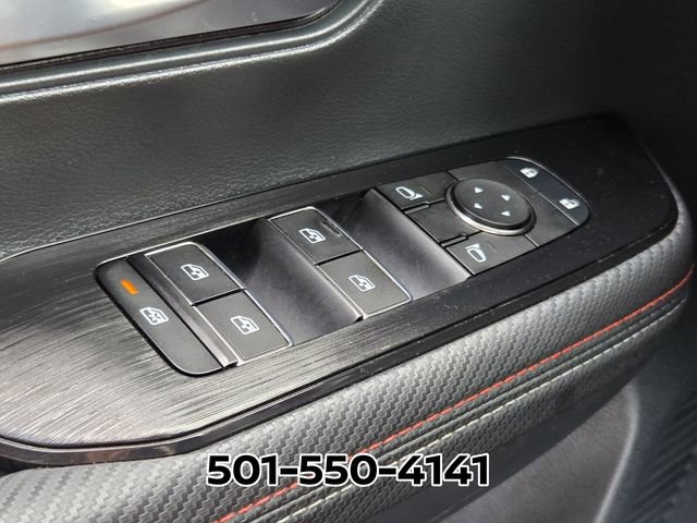 Used 2025 Nissan Kicks SR AWD/4WD image 32