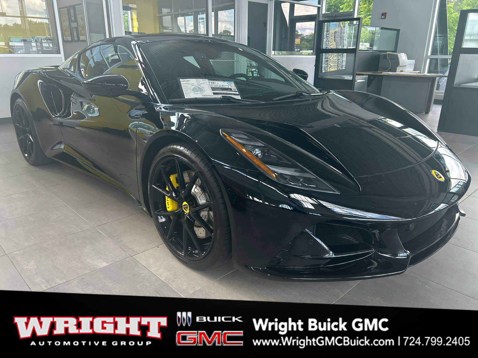 Used 2025 Lotus Emira RWD image 1