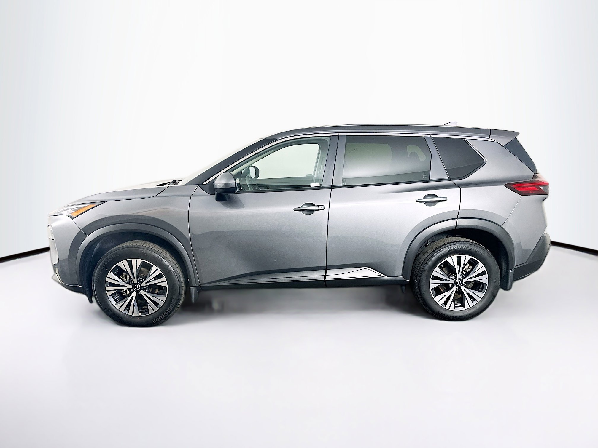 Used 2023 Nissan Rogue SV AWD/4WD image 5