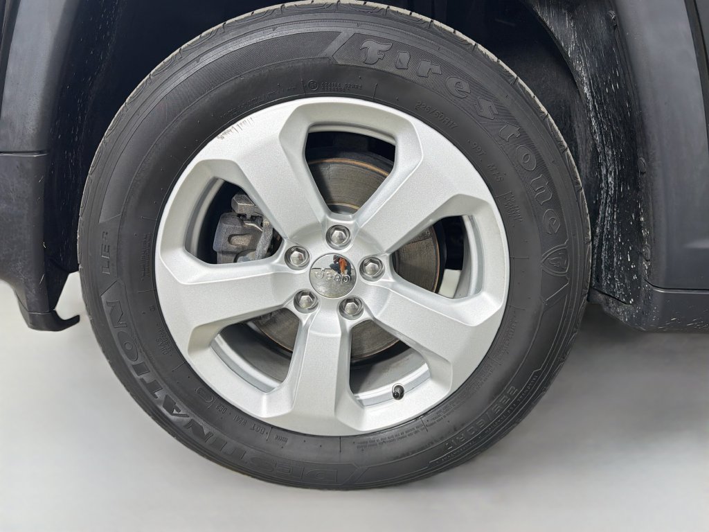 Used 2018 Jeep Compass Latitude w/ Popular Equipment Group AWD/4WD image 44
