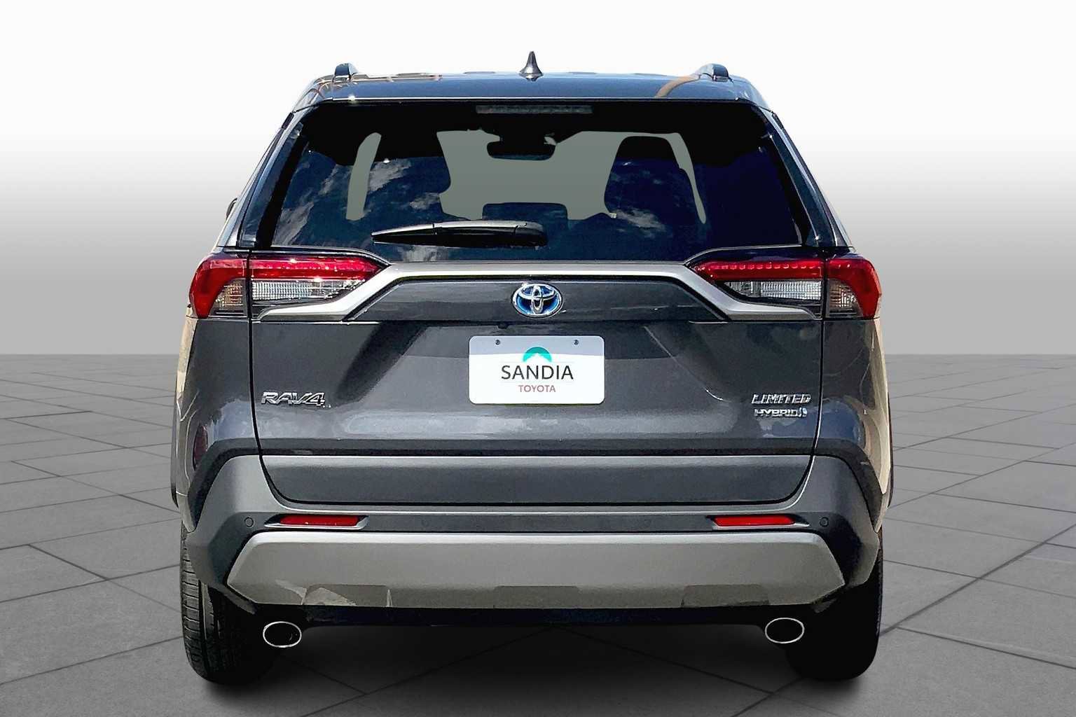 Used 2023 Toyota RAV4 Limited image 4