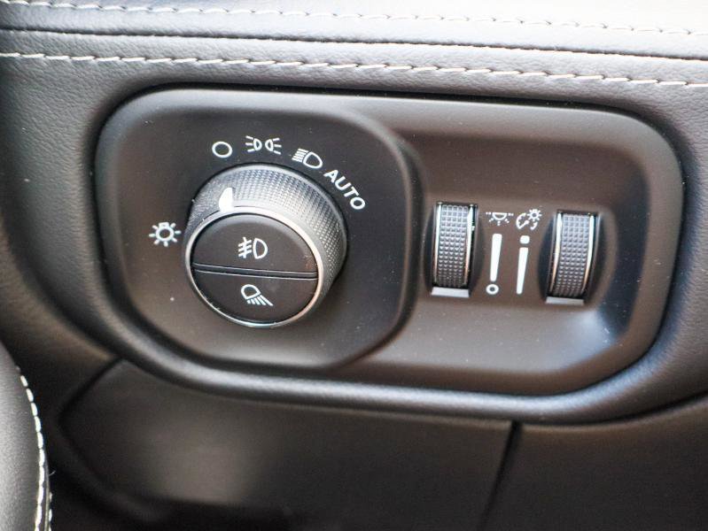 Used 2022 RAM 3500 Limited image 21