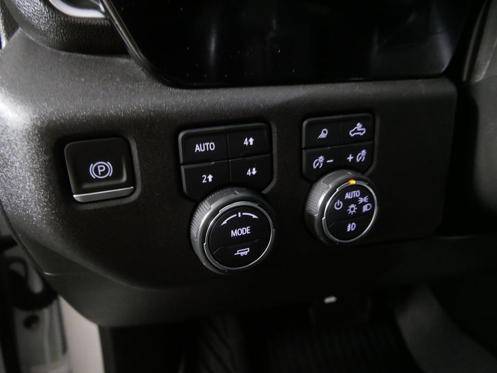 Used 2022 Chevrolet Silverado 1500 High Country w/ Z71 Off-Road Package AWD/4WD image 20