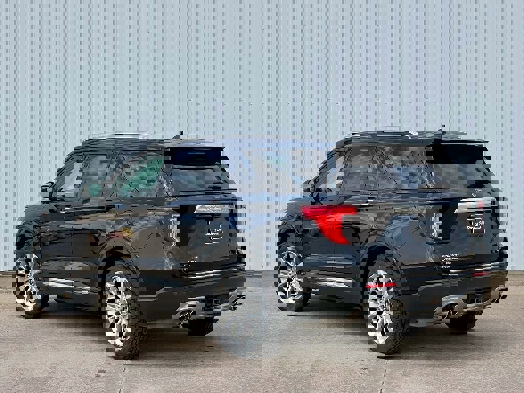 Used 2021 Ford Explorer Platinum w/ Equipment Group 601A AWD/4WD image 4