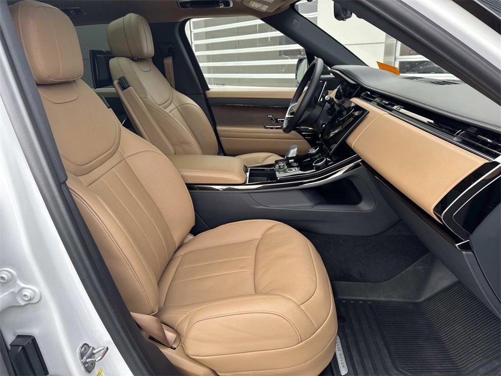 Used 2023 Land Rover Range Rover Sport SE image 9