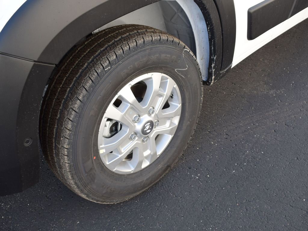 New 2024 RAM ProMaster 2500 w/ Advanced Safety Group image 12