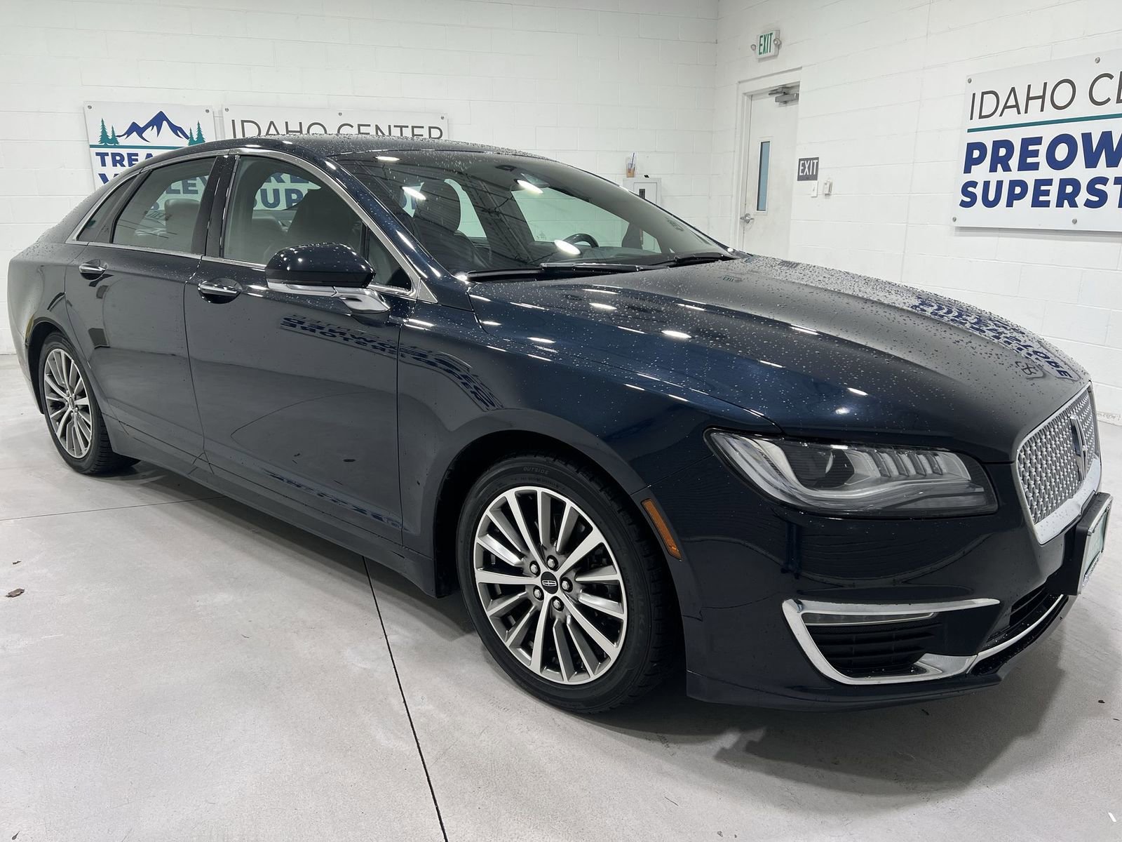 Used 2020 Lincoln MKZ AWD image 2