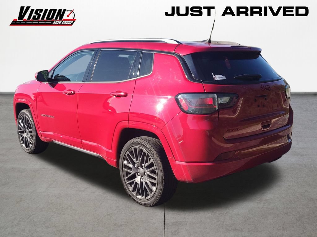 Used 2022 Jeep Compass Limited w/ (RED) Package AWD/4WD image 3